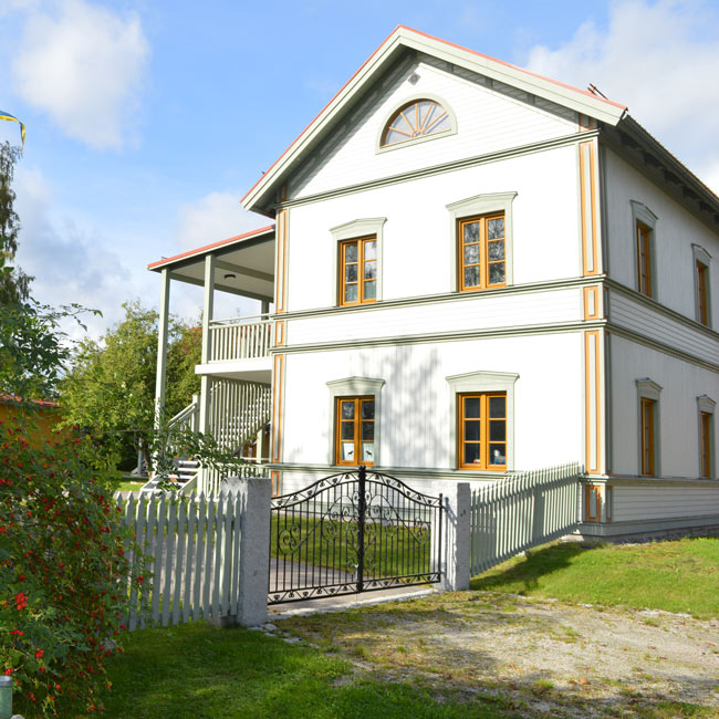 En stor vit villa